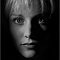 Hors du noir <br> Clémence <br>portrait studio noir et blanc, black and white